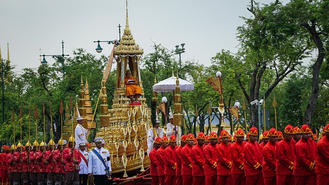 hoa-tang-vua-thai-lan2-1509012497762.jpg