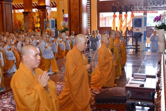 Tung kinh chieu (1).jpg