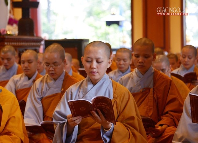 Tung kinh chieu (13).jpg