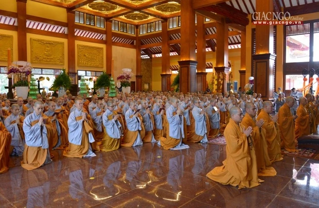 Tung kinh chieu (2).jpg