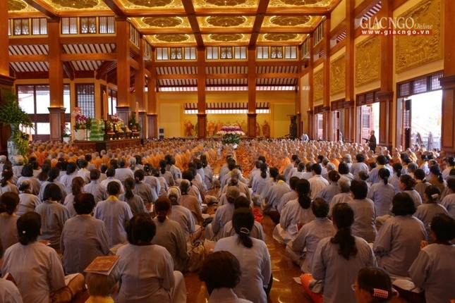 Tung kinh chieu (6).jpg