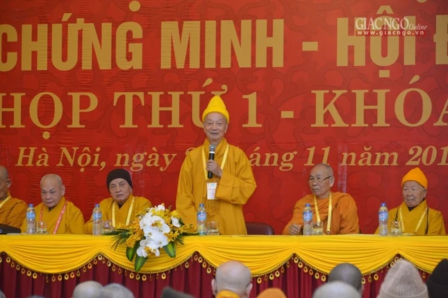 Phiên họp đầu tiên của HĐCM, HĐTS khóa VIII ảnh 5 a hop 2.jpg