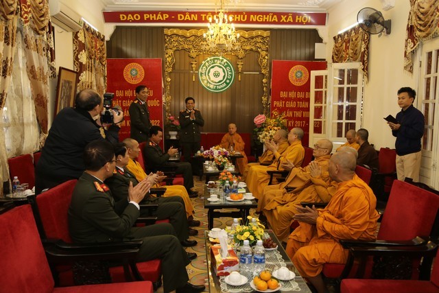 Công an TP.Hà Nội chúc mừng GHPGVN ảnh 1 img_2463_jpg.jpg