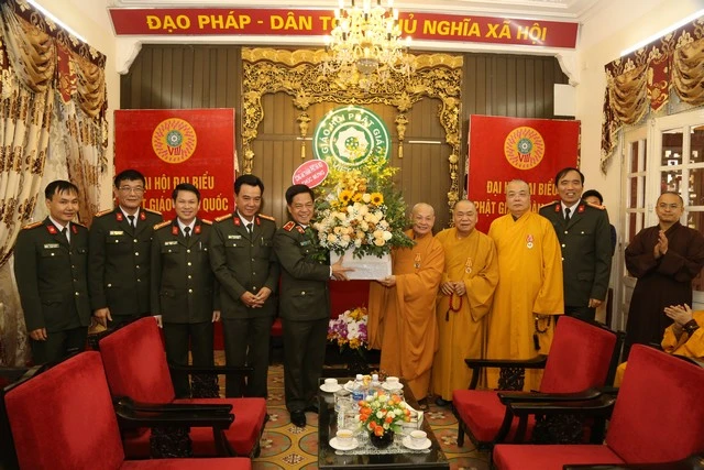 Công an TP.Hà Nội chúc mừng GHPGVN ảnh 2 img_2482_1_jpg.jpg