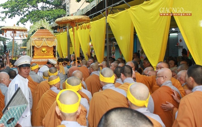 Cung tống kim quan NT.TN Tịnh Minh trà-tỳ ảnh 5 HY.5.jpg