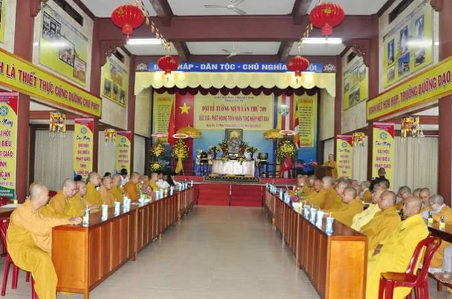 Bình Dương, Long An tưởng niệm Phật hoàng ảnh 5 anh 2.jpg