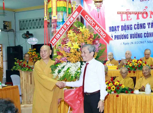 Q8tongket3.jpg