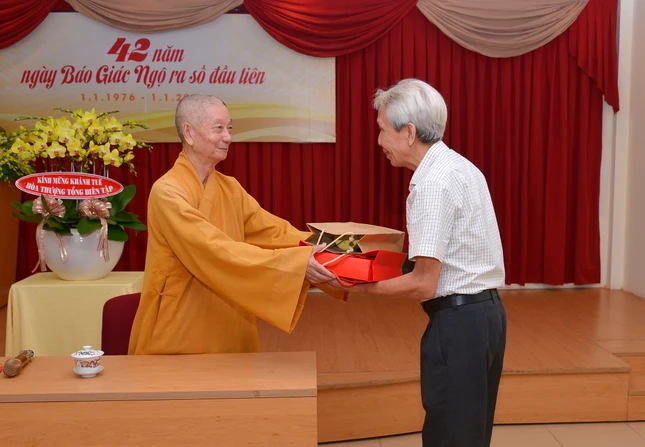 BGN -Ky niem 42 nam  (13).JPG