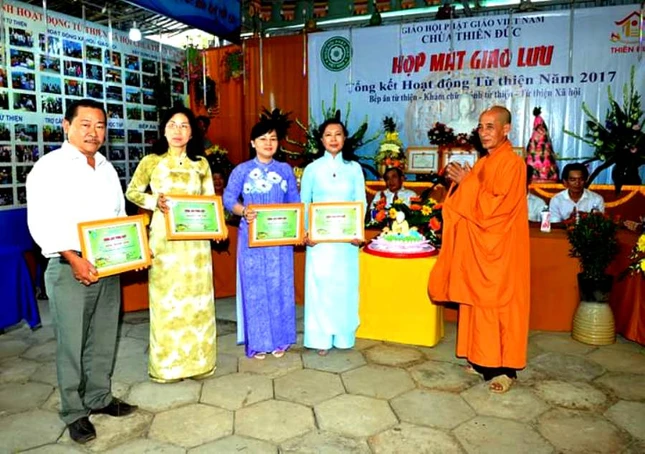 anh2 traobangkhentuyenduong.jpg