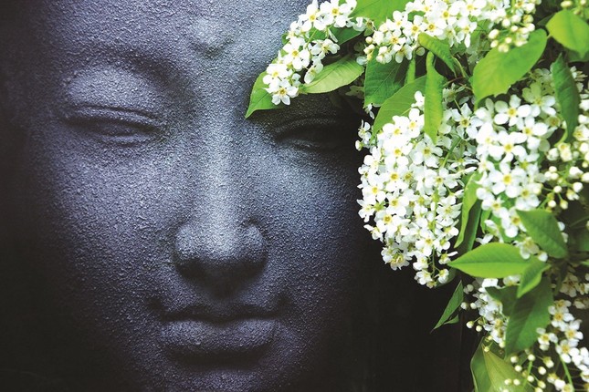 buddha_on_flowers_detail.jpg