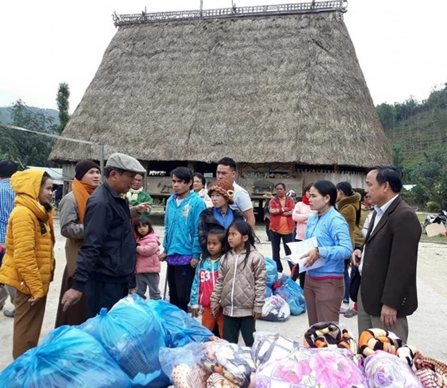 Nhiều chùa, thiền viện chăm lo Tết đến đồng bào nghèo ảnh 2 Co Lam.jpg