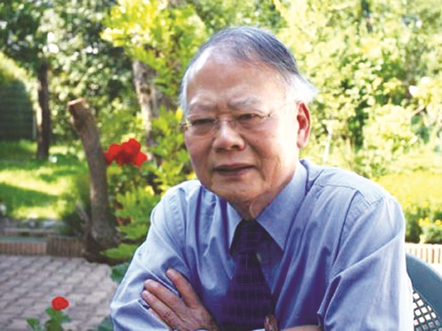 Giao-su-cao-huy-thuan-X.jpg