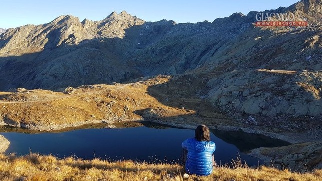 Chàng  trai Việt đến Paris  bằng xe máy ảnh 5 anh Khoa.jpg