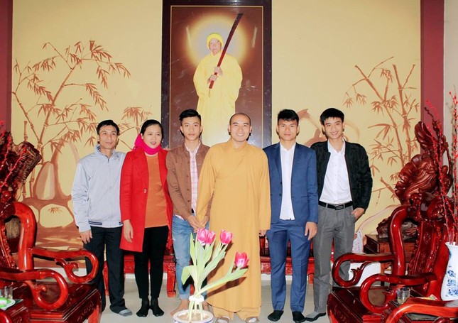 htinh1.jpg