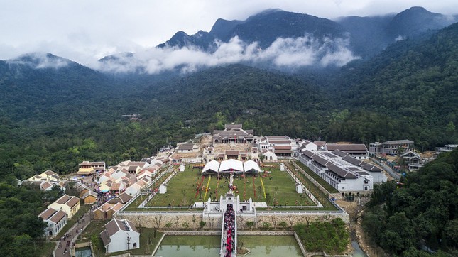 Phó Chủ tịch nước dự lễ khai ấn lễ hội Yên Tử ảnh 3 dji0766-1519534788197364695480_jpg.jpg