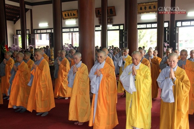 Phật giáo TT-Huế cầu nguyện quốc thái dân an ảnh 6 7.jpg