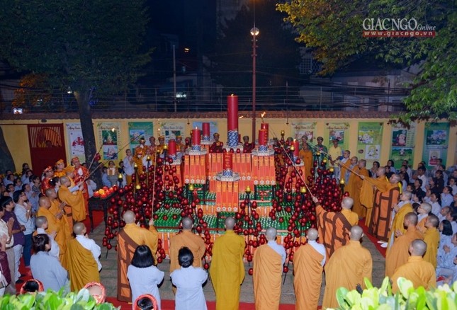 Ram thang Gieng (23).jpg