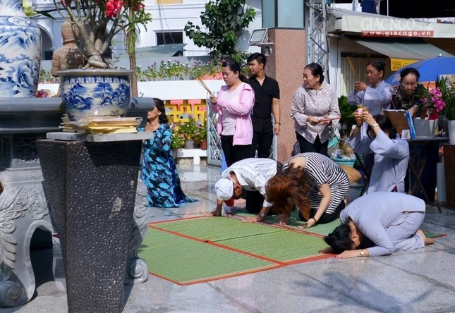 Ram thang Gieng (28).jpg