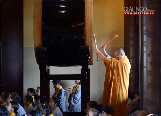 Khai dan Duoc Su - chua Hue nghiem (15).jpg