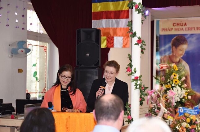 Lễ cầu an tại chùa Nhân Hòa (Ba Lan), Pháp Hoa (Đức) ảnh 4 IMG-3283.jpg