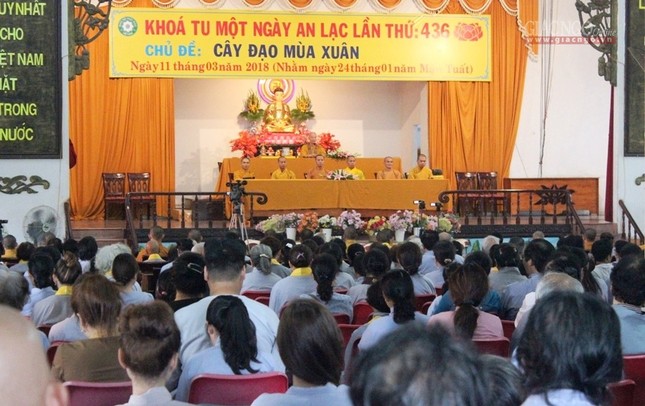 Khai pháp khóa tu “Một ngày an lạc” tại chùa Phổ Quang ảnh 1 1pq.jpg
