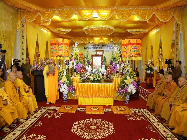 Lễ nhập kim quan Đại lão HT.Thích Thanh Sam ảnh 5 img_9428_1.jpg