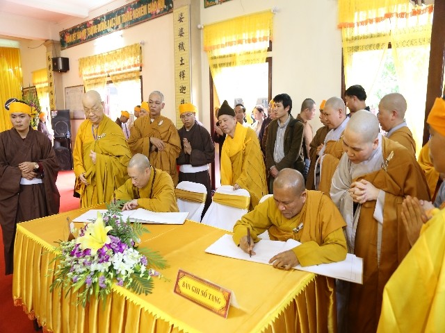 Lễ nhập kim quan Đại lão HT.Thích Thanh Sam ảnh 21 img_9660.jpg