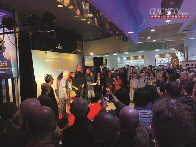 Walk with me (4).jpg