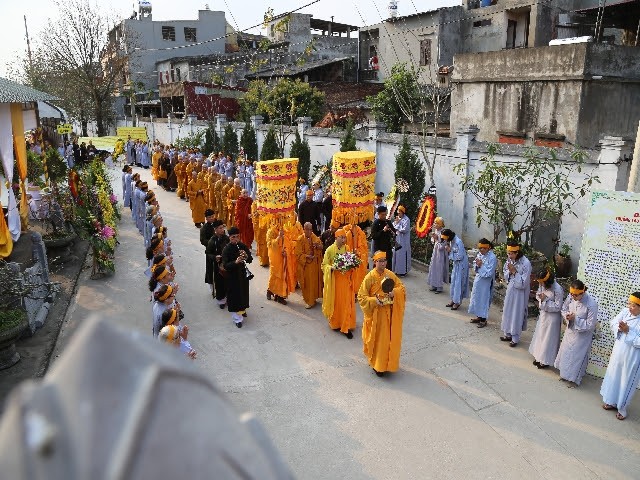 HĐCM, HĐTS viếng tang Đại lão HT.Thích Thanh Sam ảnh 6 img_0420_jpg.jpg