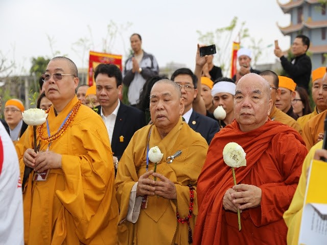 Nhập bảo tháp kim quan Đại lão HT.Thích Thanh Sam ảnh 18 cung tong 7.jpg