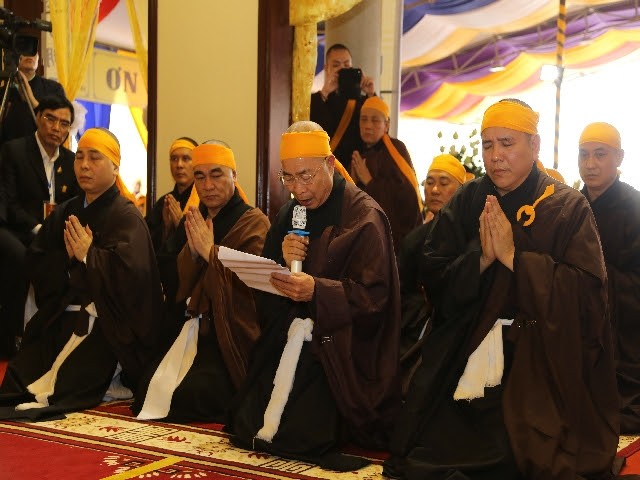 Nhập bảo tháp kim quan Đại lão HT.Thích Thanh Sam ảnh 7 img_0697_jpg.jpg