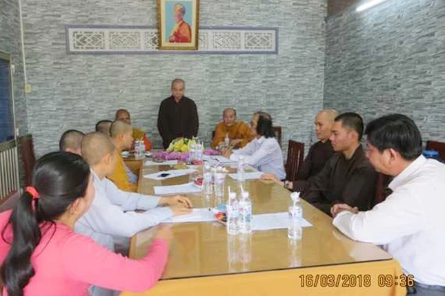 Quang canh cuoc hop.jpg