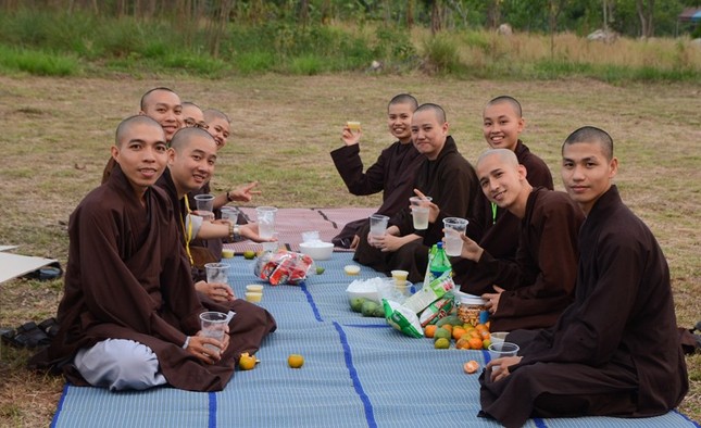 300 Tăng Ni về Làng Mai Thái Lan tu tập ảnh 15 DSC_3903.jpg