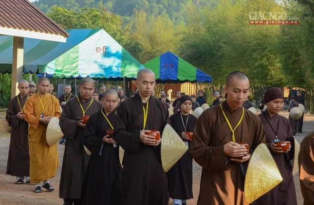 Cảm nhận từ khóa tu cho Tăng Ni tại Làng Mai Thái Lan ảnh 1 DSC_3682.jpg