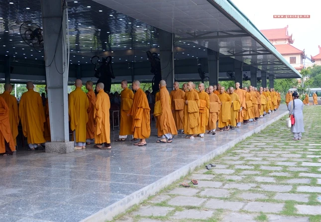 Khoa tu ngay 15-4 (3).jpg