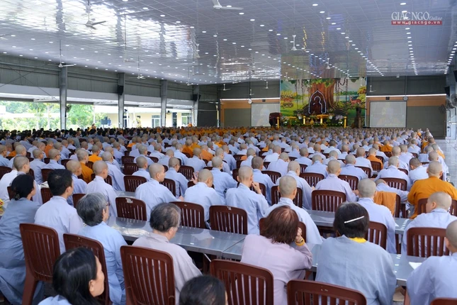 Khoa tu ngay 15-4 (7).jpg