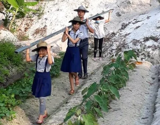 Lop nha.jpg
