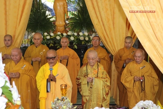 Truy niệm và trà-tỳ nhục thân NT.Thích nữ Tịnh Danh ảnh 9 VT 3.jpg