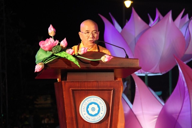 Phật giáo TT-Huế tổ chức lễ hội hoa đăng ảnh 8 18_jpg.jpg