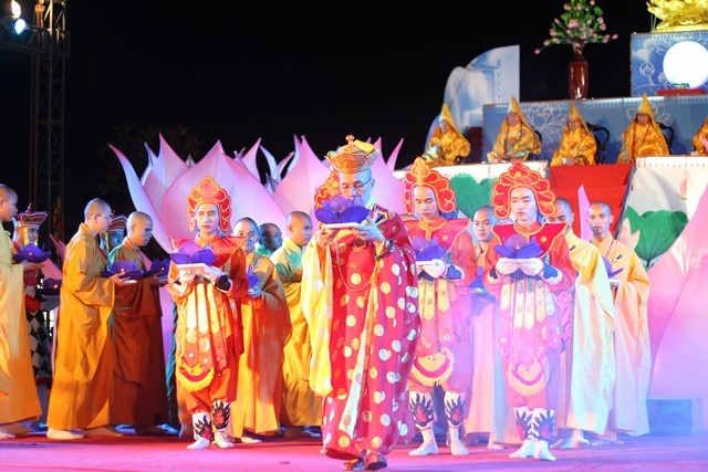 Phật giáo TT-Huế tổ chức lễ hội hoa đăng ảnh 16 20_jpg.jpg