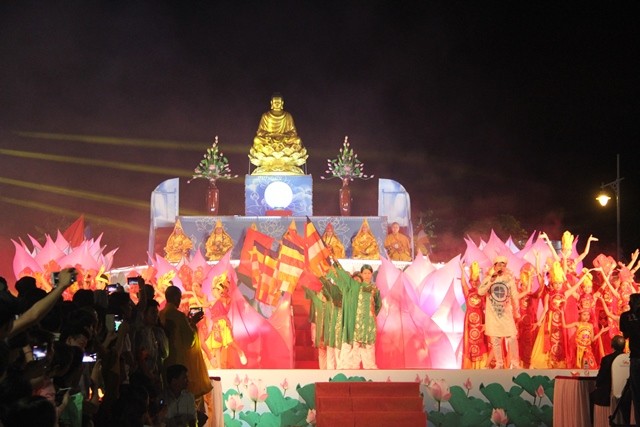 Phật giáo TT-Huế tổ chức lễ hội hoa đăng ảnh 14 8_jpg.jpg