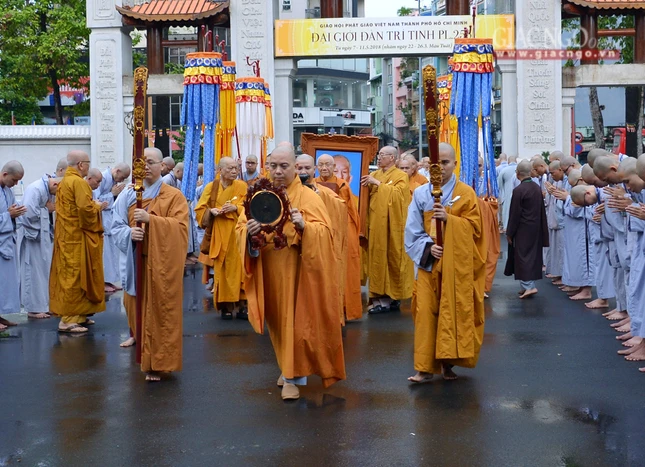 Khoa le sam hoi - thinh Gioi Ban (13).jpg