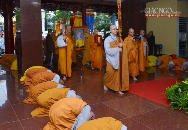 Khoa le sam hoi - thinh Gioi Ban (14).jpg