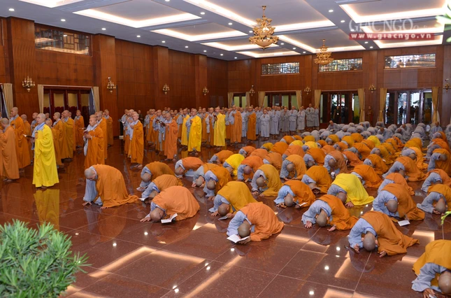 Khoa le sam hoi - thinh Gioi Ban (2).jpg