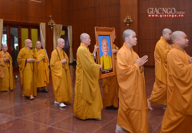 Khoa le sam hoi - thinh Gioi Ban (21).jpg