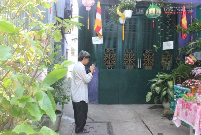 Hẻm lao động nghèo ở Sài Gòn lại đón Đản sinh ảnh 3 6tg.jpg