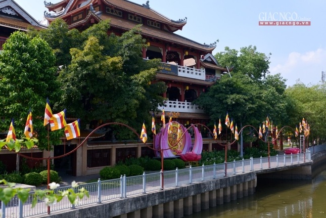 Khong khi Phat dan (5).jpg