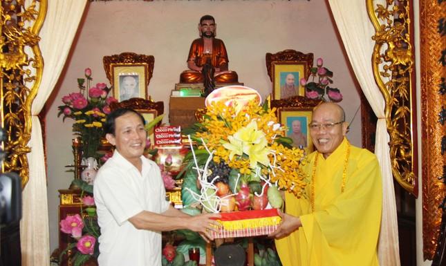 Chính quyền tỉnh Hưng Yên chúc mừng Phật đản ảnh 1 img_2018-copy_jpg.jpg