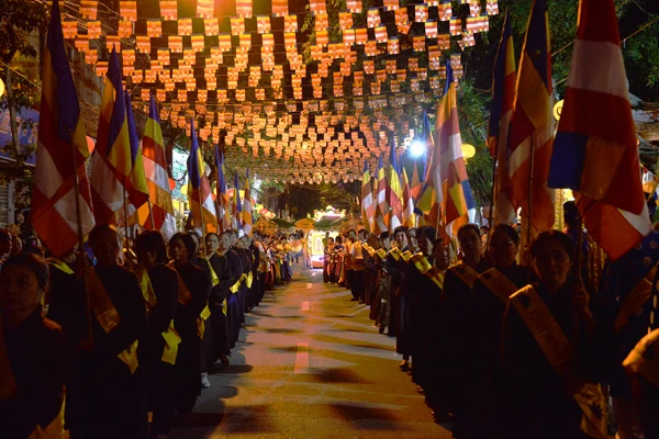 Hà Nội: Trang nghiêm lễ rước Phật đản sinh ảnh 1 a ruoc phat 2.jpg