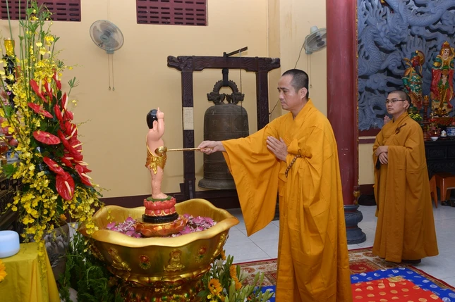 Le tam Phat tai chua Quang Minh (13).JPG